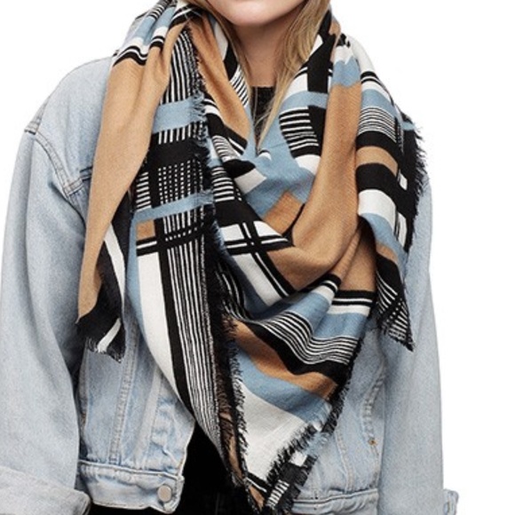 Accessories - ❌ SOLD OUT ❌Blue Plaid Oversized Fringe Scarf